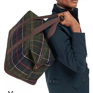 Barbour Men’s Classic Tartan Plaid Duffel Bag